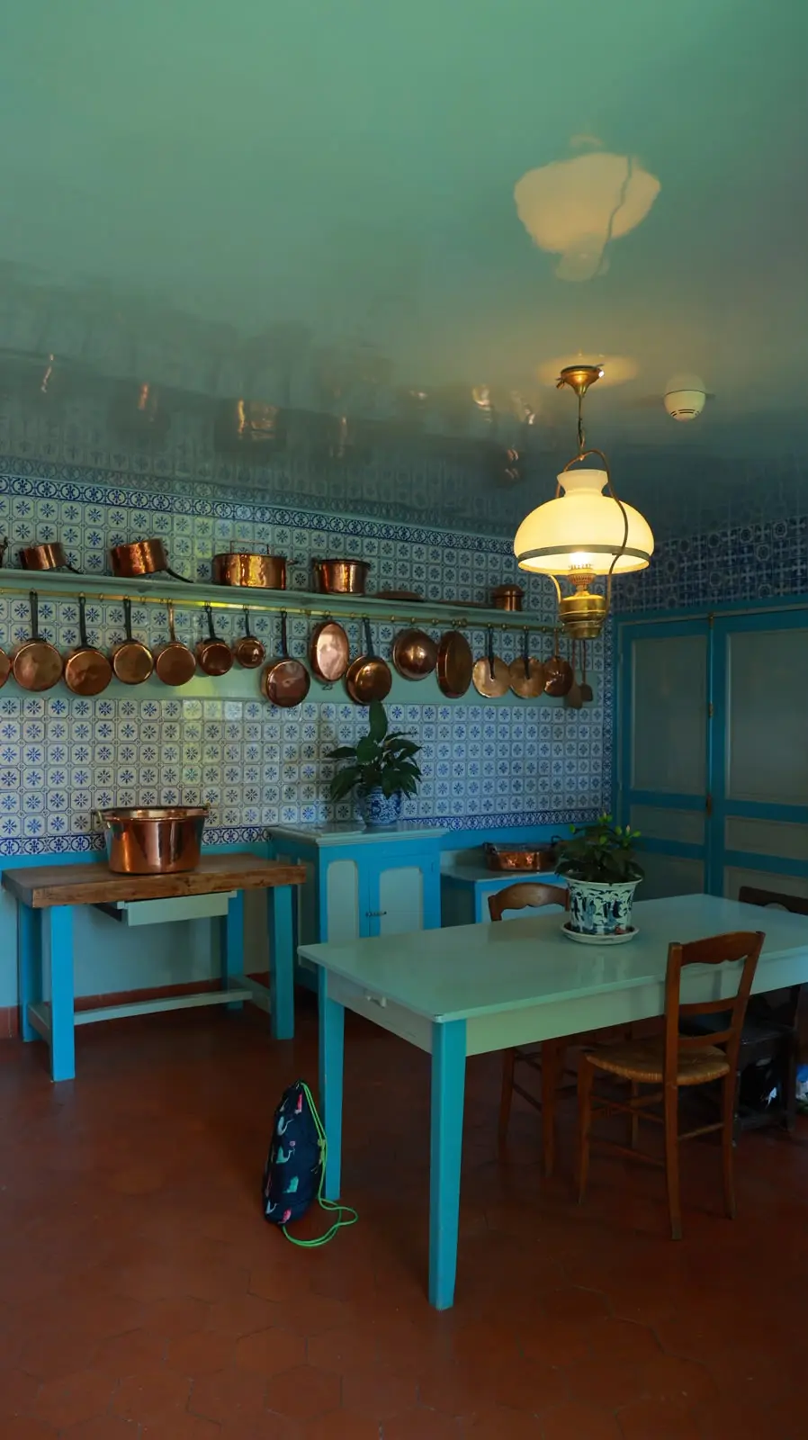 La cuisine aux carreaux bleus